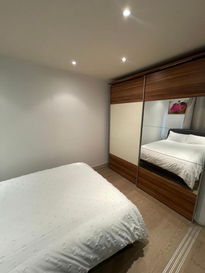 Imperial Wharf Chelsea Apartment Octavia House Лондон Экстерьер фото