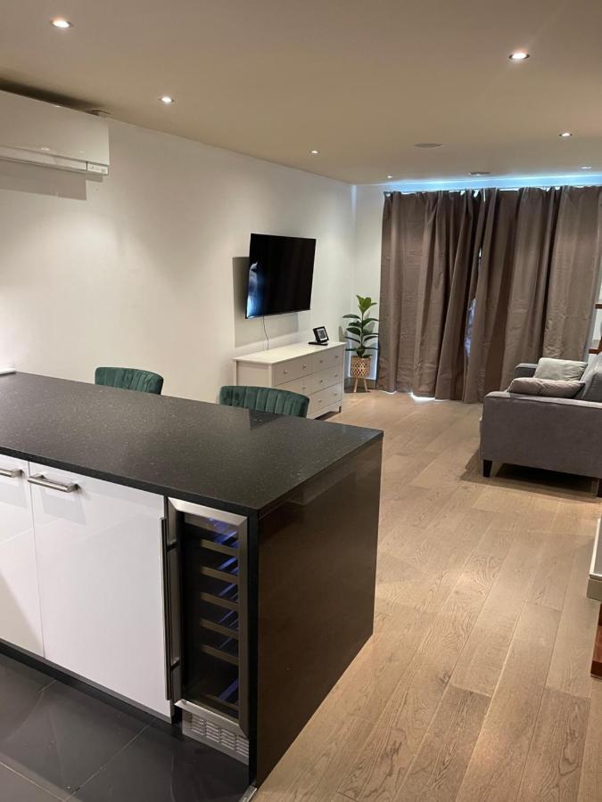 Imperial Wharf Chelsea Apartment Octavia House Лондон Экстерьер фото